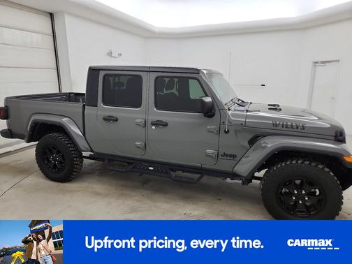 Gray 2023 Jeep Gladiator Willy's