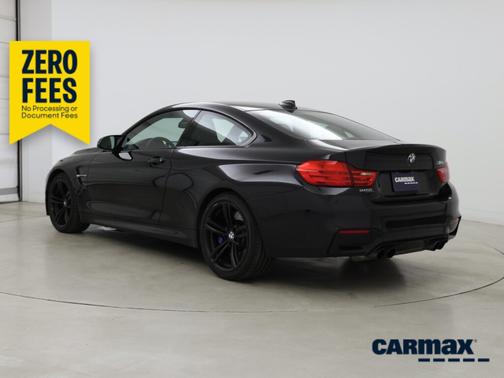 Black 2016 BMW M4