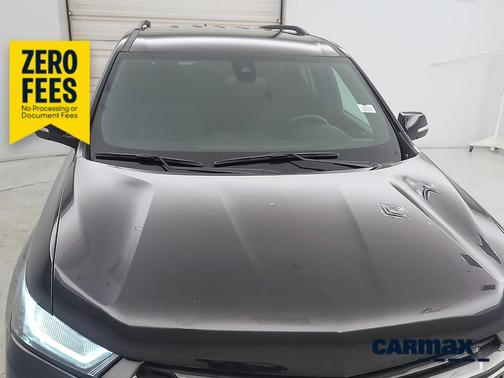 Black 2023 Chevrolet Traverse LT Cloth
