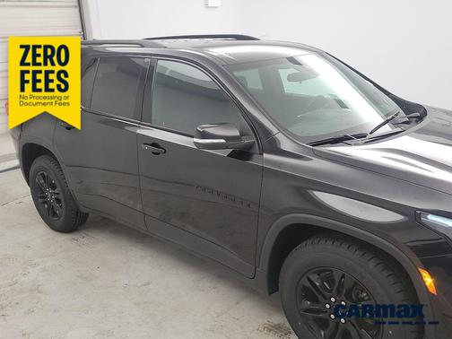 Black 2023 Chevrolet Traverse LT Cloth