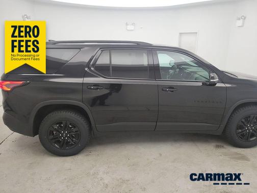 Black 2023 Chevrolet Traverse LT Cloth