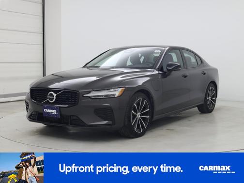 2023 Volvo S60 Recharge Plug-In Hybrid T8 Plus Dark Theme