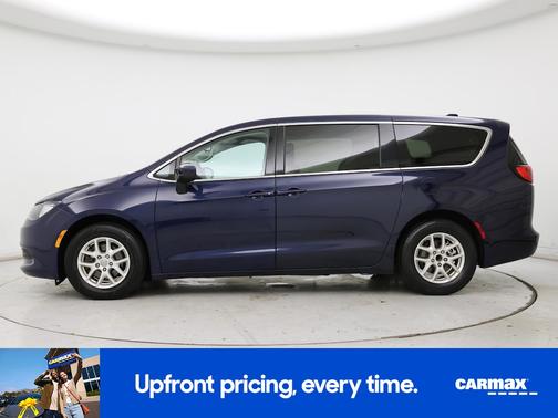 Blue 2017 Chrysler Pacifica LX