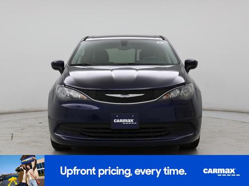 Blue 2017 Chrysler Pacifica LX