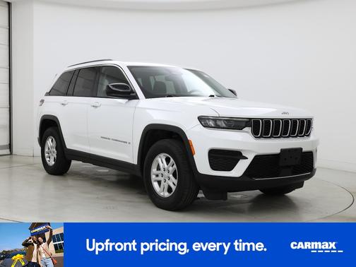 White 2023 Jeep Grand Cherokee Laredo