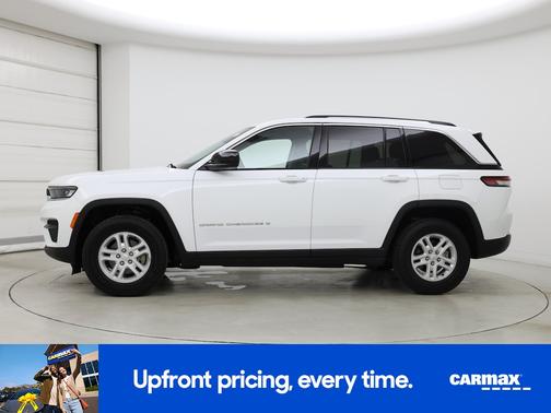 White 2023 Jeep Grand Cherokee Laredo