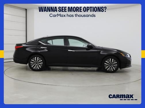Black 2024 Nissan Altima SV