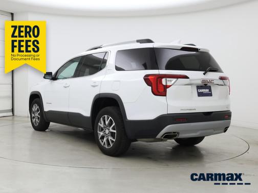 White 2021 GMC Acadia SLT
