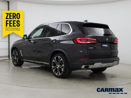 Gray 2023 BMW X5 sDrive40i
