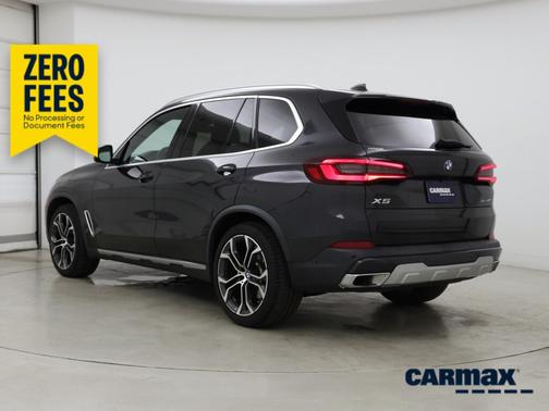 Gray 2023 BMW X5 sDrive40i