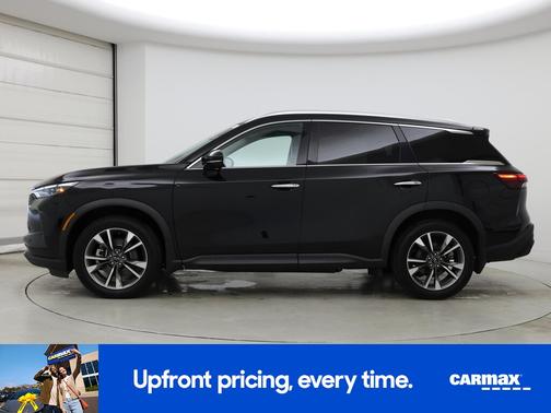 Black 2023 INFINITI QX60 Luxe