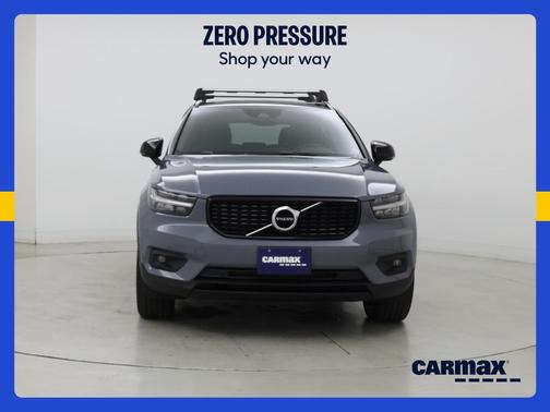 Gray 2020 Volvo XC40 T5 R-Design