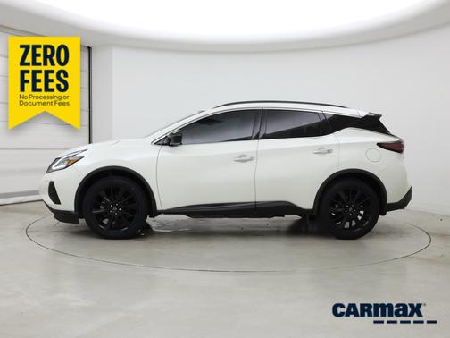 White 2023 Nissan Murano SV