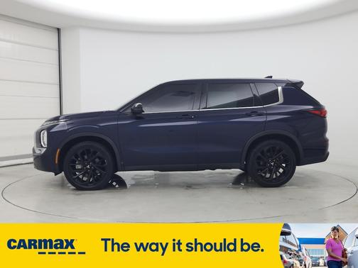 2022 Mitsubishi Outlander SE