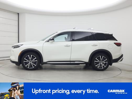 White 2023 INFINITI QX60 Sensory