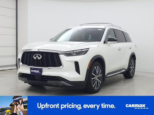 White 2023 INFINITI QX60 Sensory