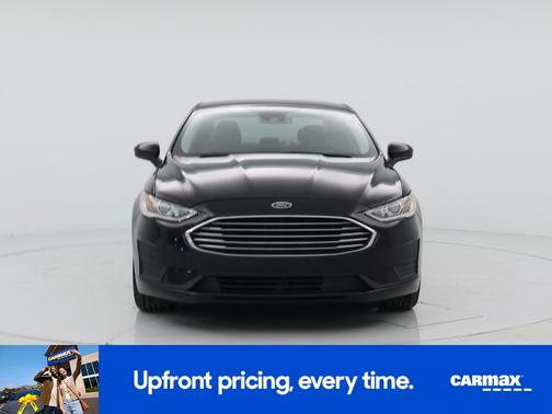 Black 2019 Ford Fusion SE