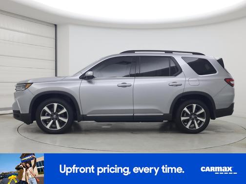 Silver 2024 Honda Pilot Touring