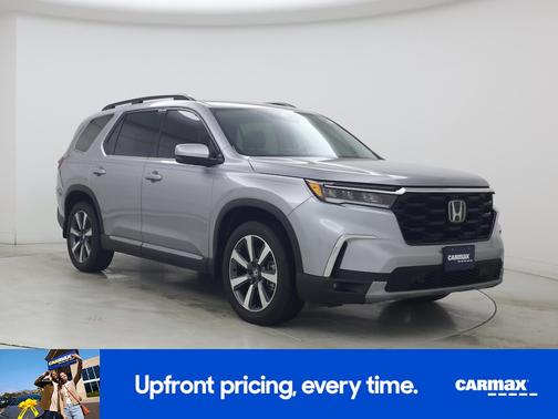 Silver 2024 Honda Pilot Touring