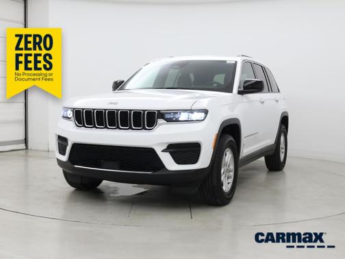 White 2025 Jeep Grand Cherokee Laredo
