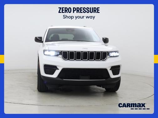White 2025 Jeep Grand Cherokee Laredo