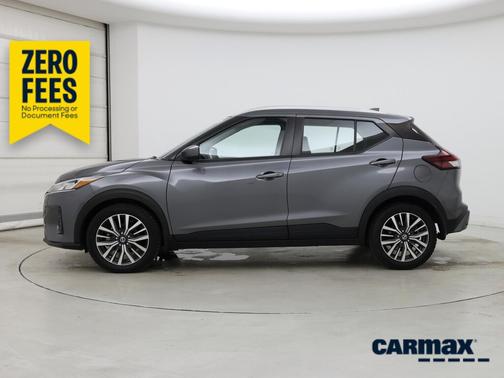 Gray 2021 Nissan Kicks SV