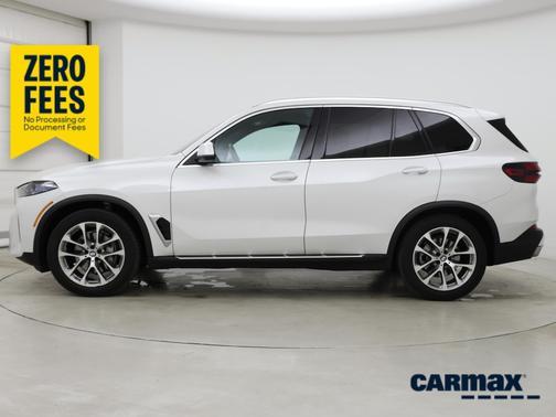 White 2025 BMW X5 xDrive40i