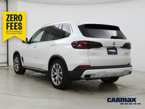 White 2025 BMW X5 xDrive40i