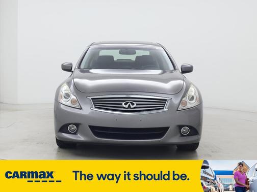 2015 INFINITI Q40