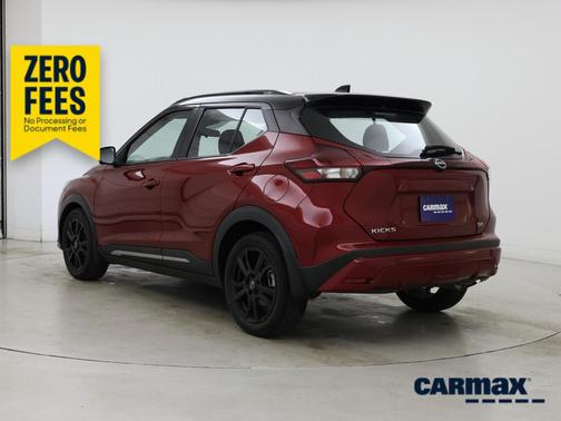 Red 2022 Nissan Kicks SR