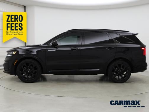 Black 2022 Kia Sorento SX