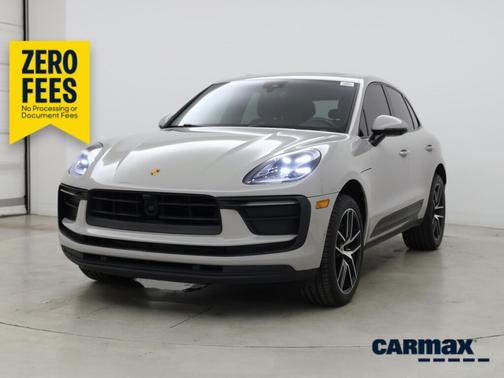 Tan 2023 Porsche Macan