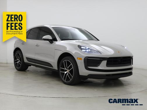 Tan 2023 Porsche Macan