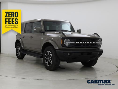 Gray 2025 Ford Bronco Outer Banks