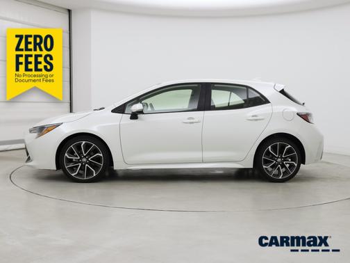 White 2020 Toyota Corolla Hatchback XSE
