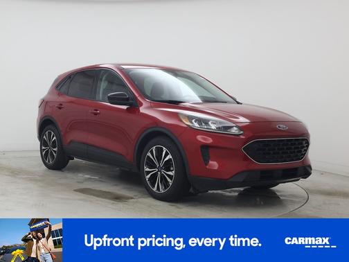 Red 2022 Ford Escape SE