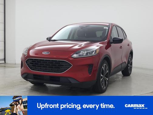 Red 2022 Ford Escape SE