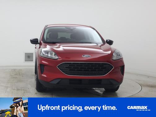 Red 2022 Ford Escape SE