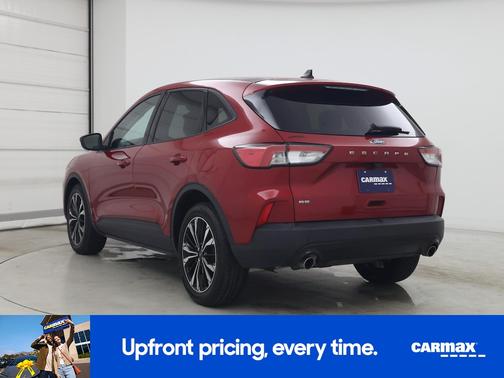 Red 2022 Ford Escape SE