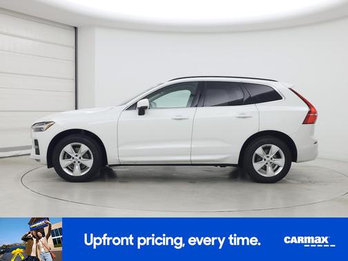 2022 Volvo XC60 B5 Momentum