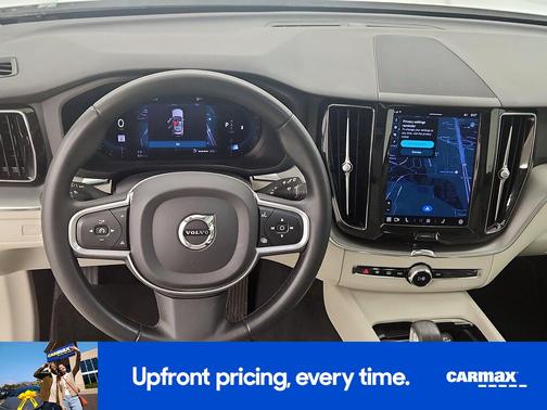 2022 Volvo XC60 B5 Momentum