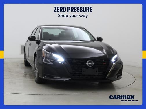 Black 2024 Nissan Altima SR