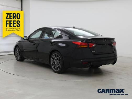 Black 2024 Nissan Altima SR