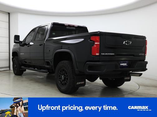 Black 2026 Chevrolet Silverado 2500 ZR2