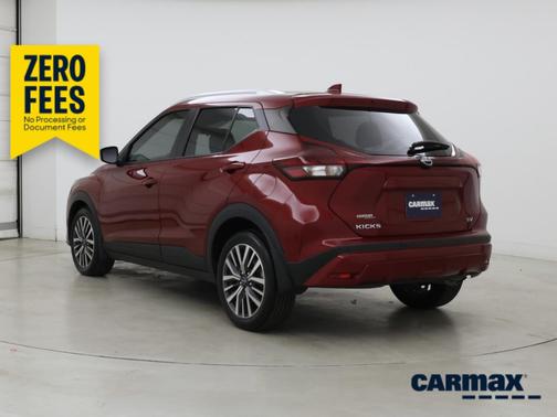Red 2024 Nissan Kicks SV