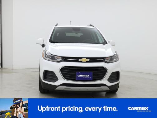 White 2022 Chevrolet Trax LT