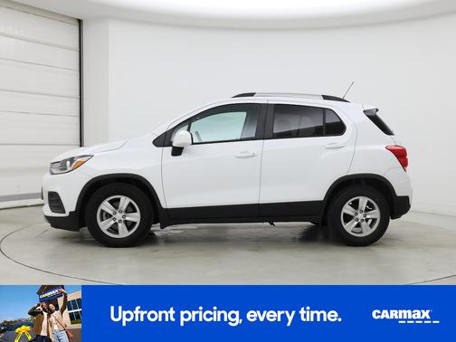 White 2022 Chevrolet Trax LT