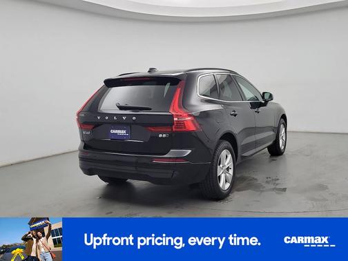 2022 Volvo XC60 B5 Momentum
