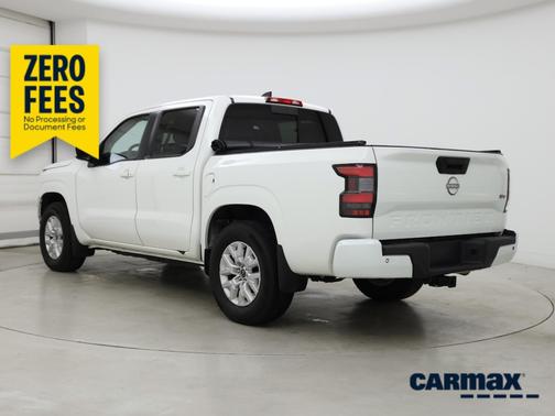 White 2024 Nissan Frontier SV