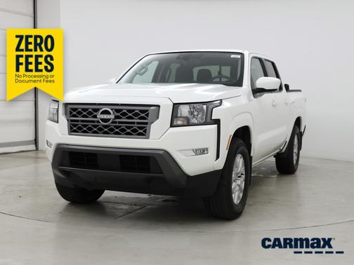 White 2024 Nissan Frontier SV